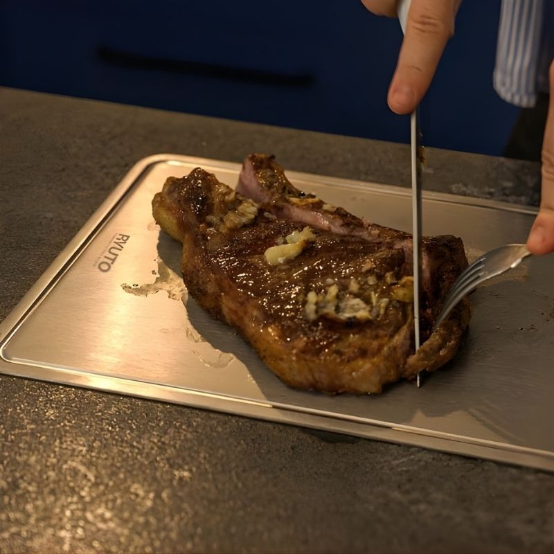 RYUTO - Titanium Cutting Board